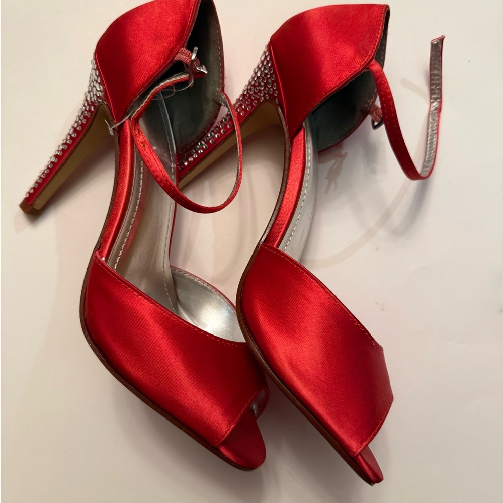 Guiliana Special Occassion Shoe with Rhinestones